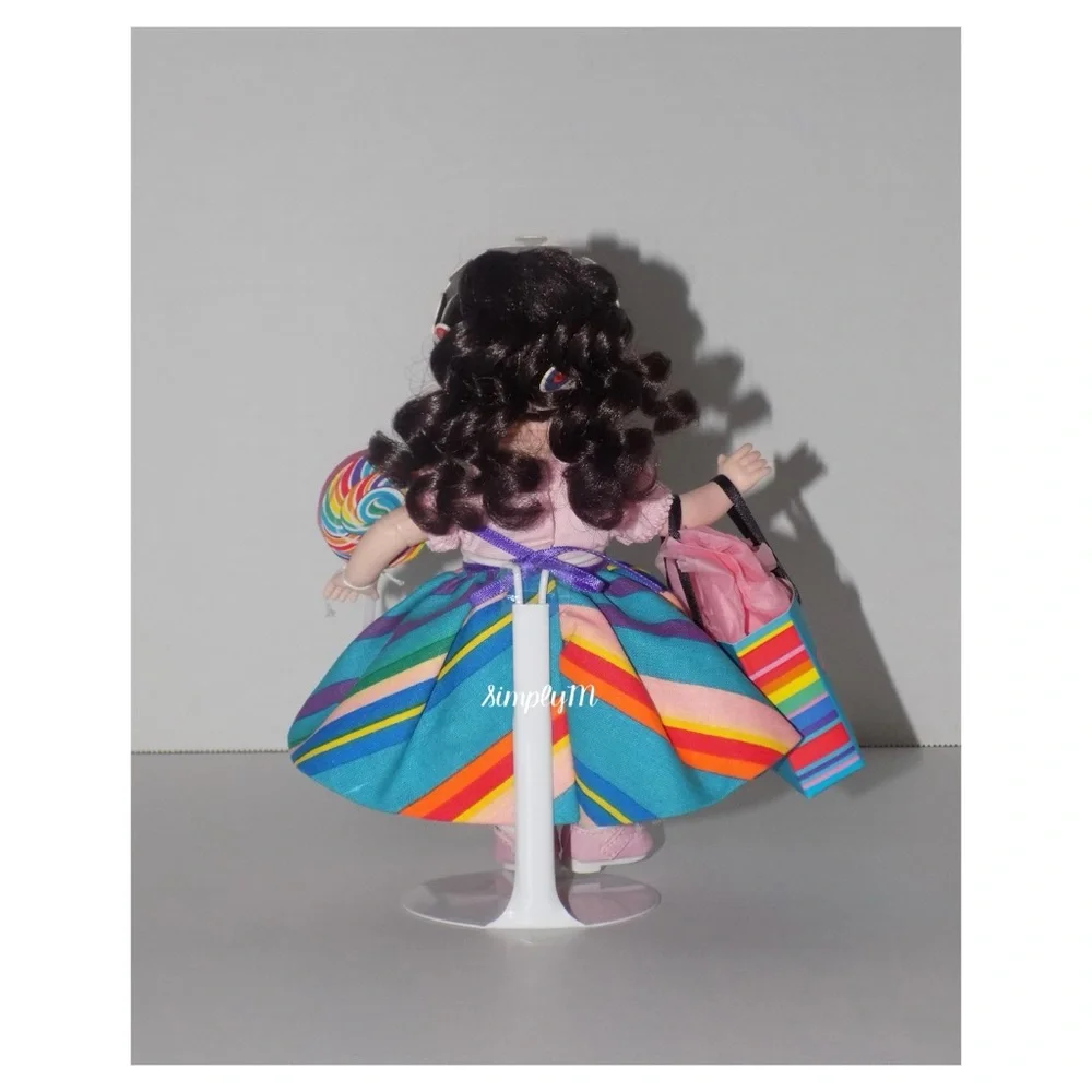 Madame Alexander Dylan’s Candy Bar The Wizard of Oz Doll - Picture 6 of 9